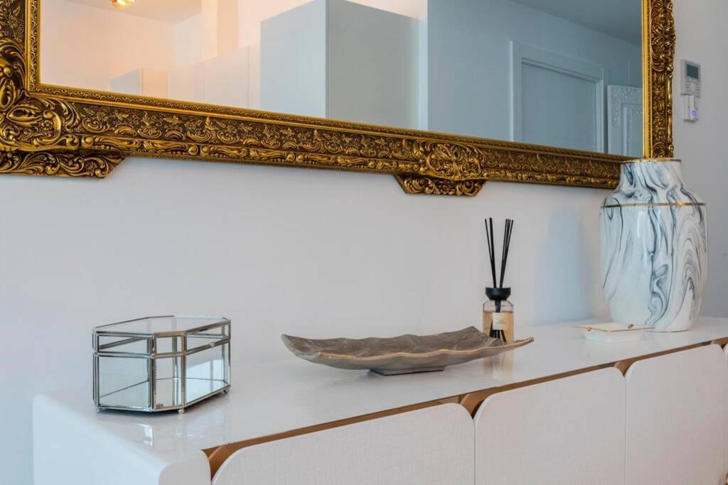 Puerto Banus Second Line, Luxury Apartement Marbella Bagian luar foto